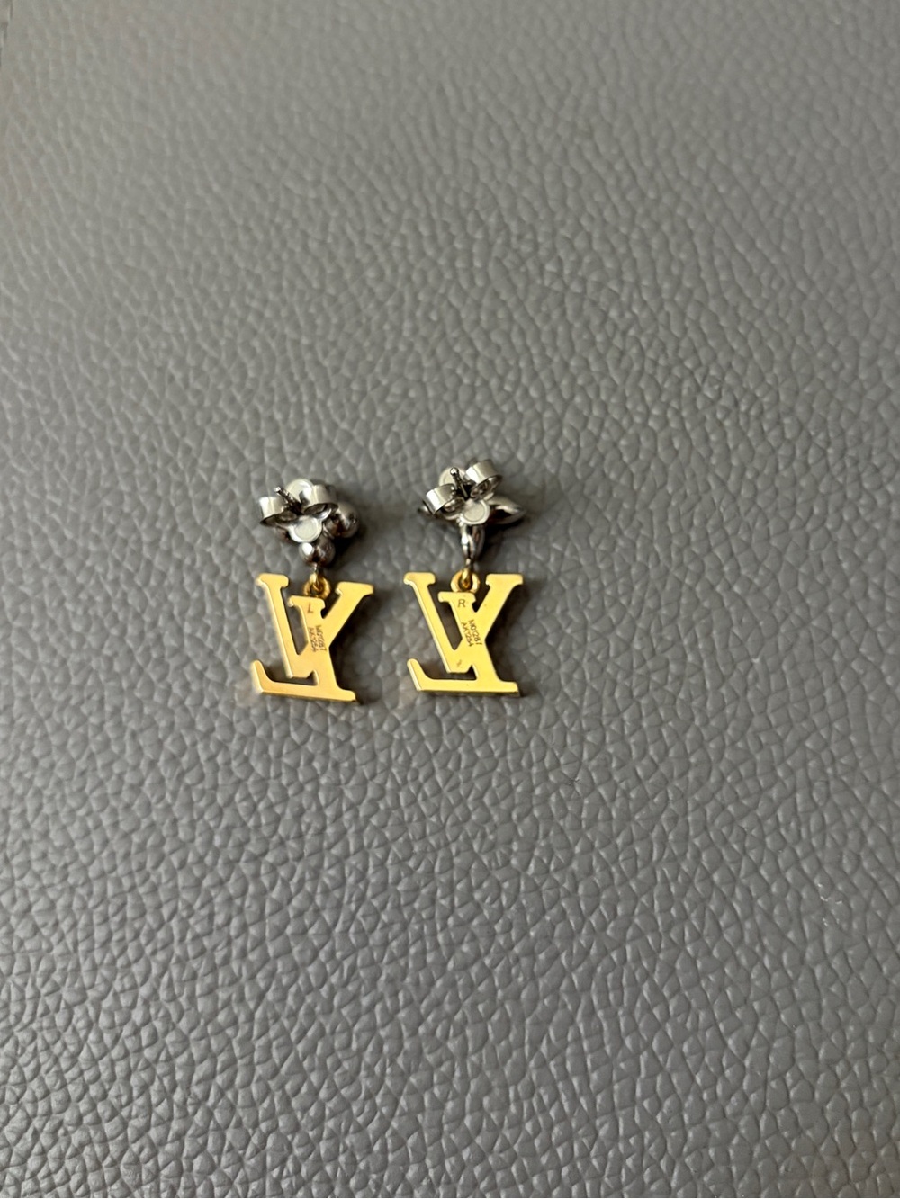 LV earrings - Picture 3 of 3